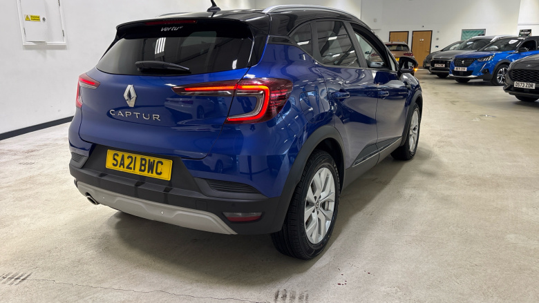 Renault Captur 1.3 TCE 140 Iconic 5dr EDC Petrol Hatchback